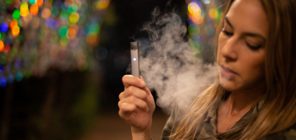Un estudio prueba que los cigarrillos electrónicos estresan e inflaman los pulmones