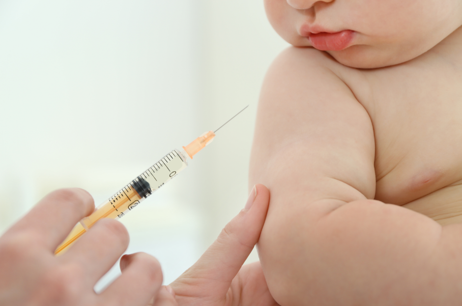 Ensayos clínicos en Fase III demuestran la alta eficacia de la primera vacuna potencial contra el virus respiratorio sincitial (VRS) en bebés y niños