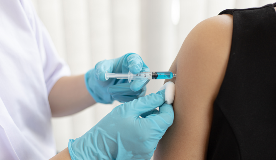 La vacunación contra la gripe comenzará a finales de octubre y busca inmunizar al 75% de mayores y el 60% de pacientes de riesgo